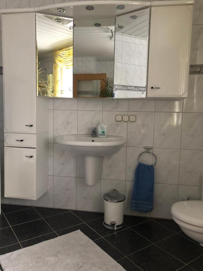 Gemuetliches Apartment Garden View Ramstein-Miesenbach Ngoại thất bức ảnh
